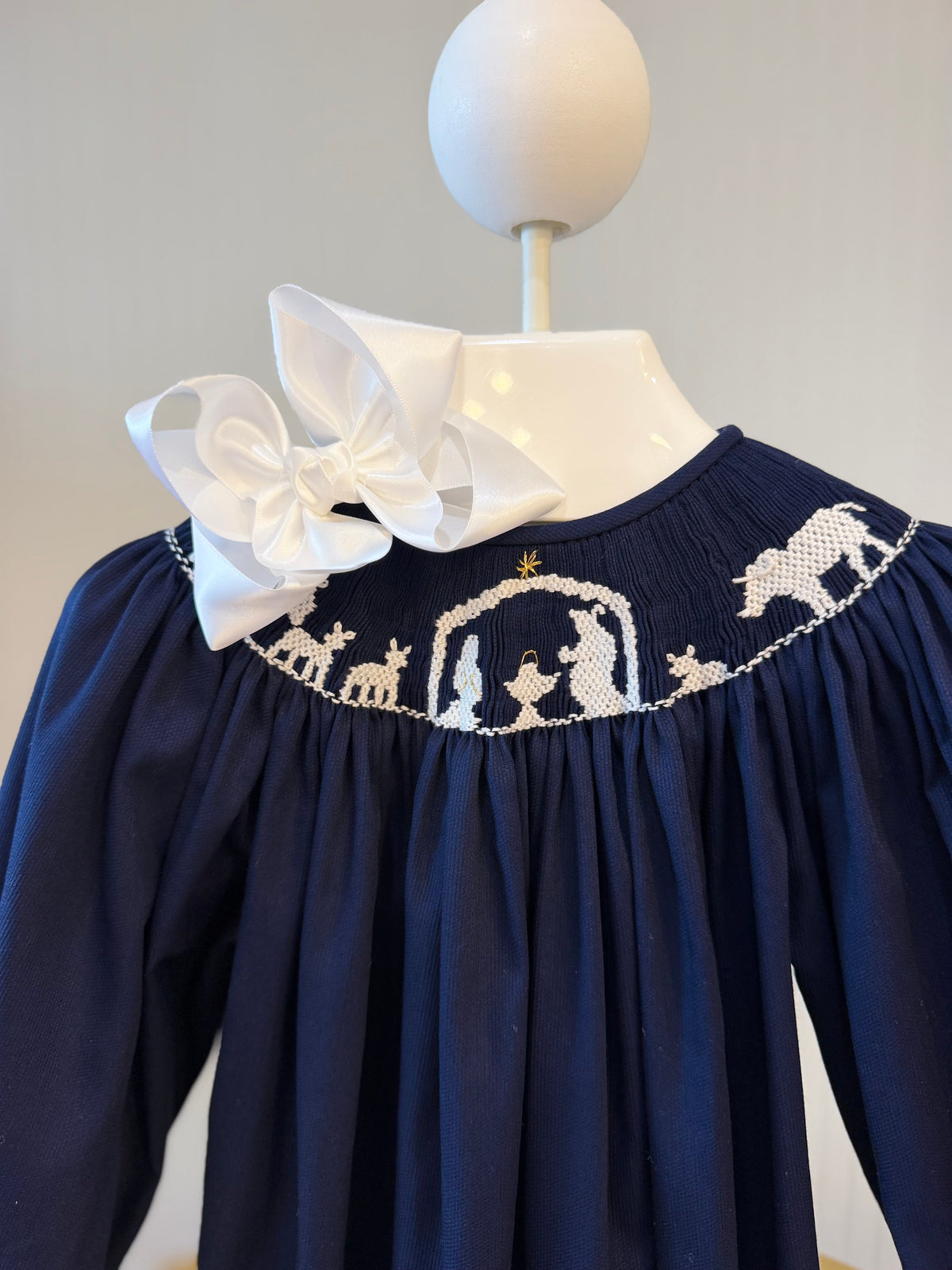 Lulu Bebe | Nativity Smocked Bishop