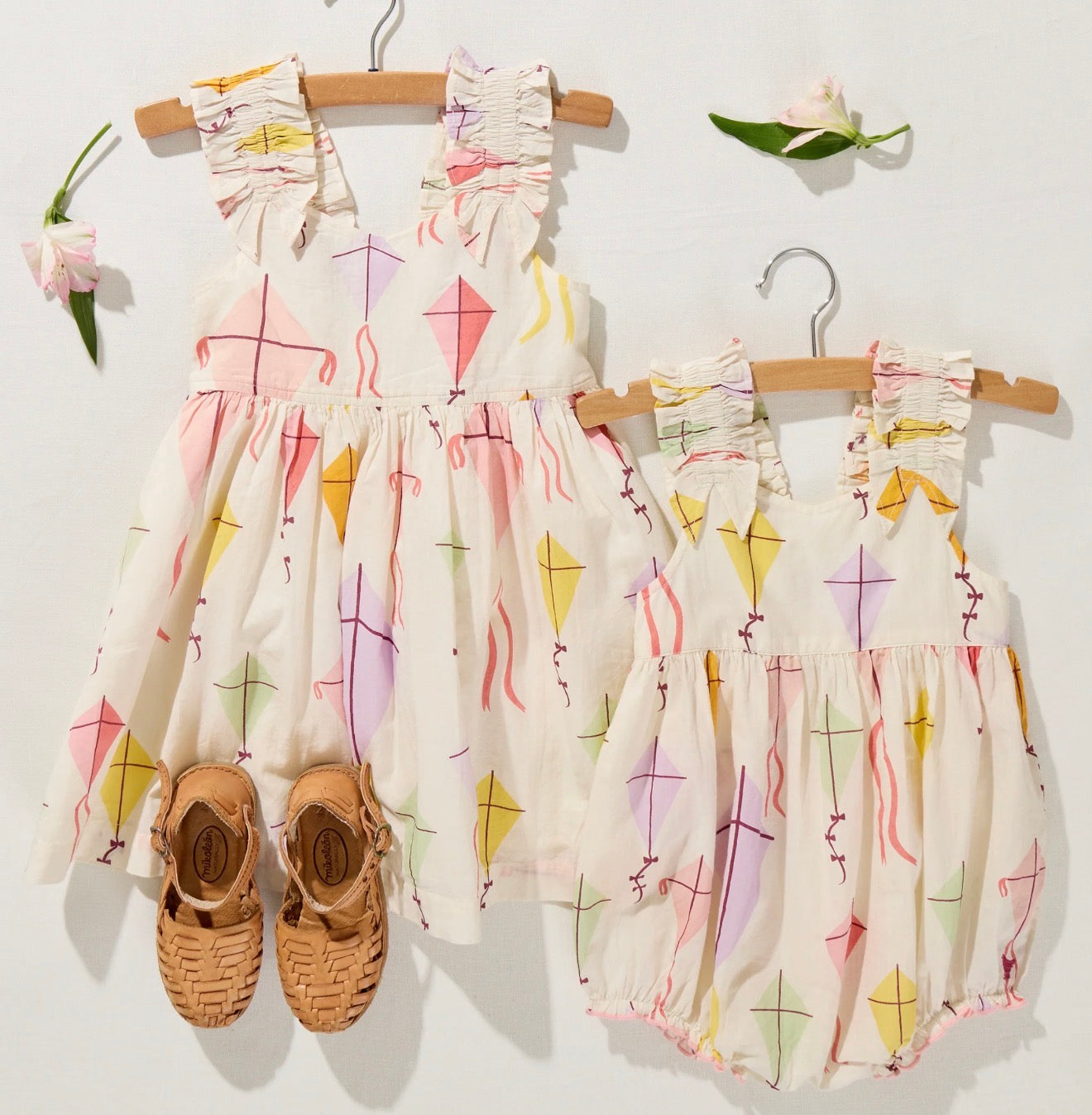 Pink Chicken | Via Bubble - Flying Kites