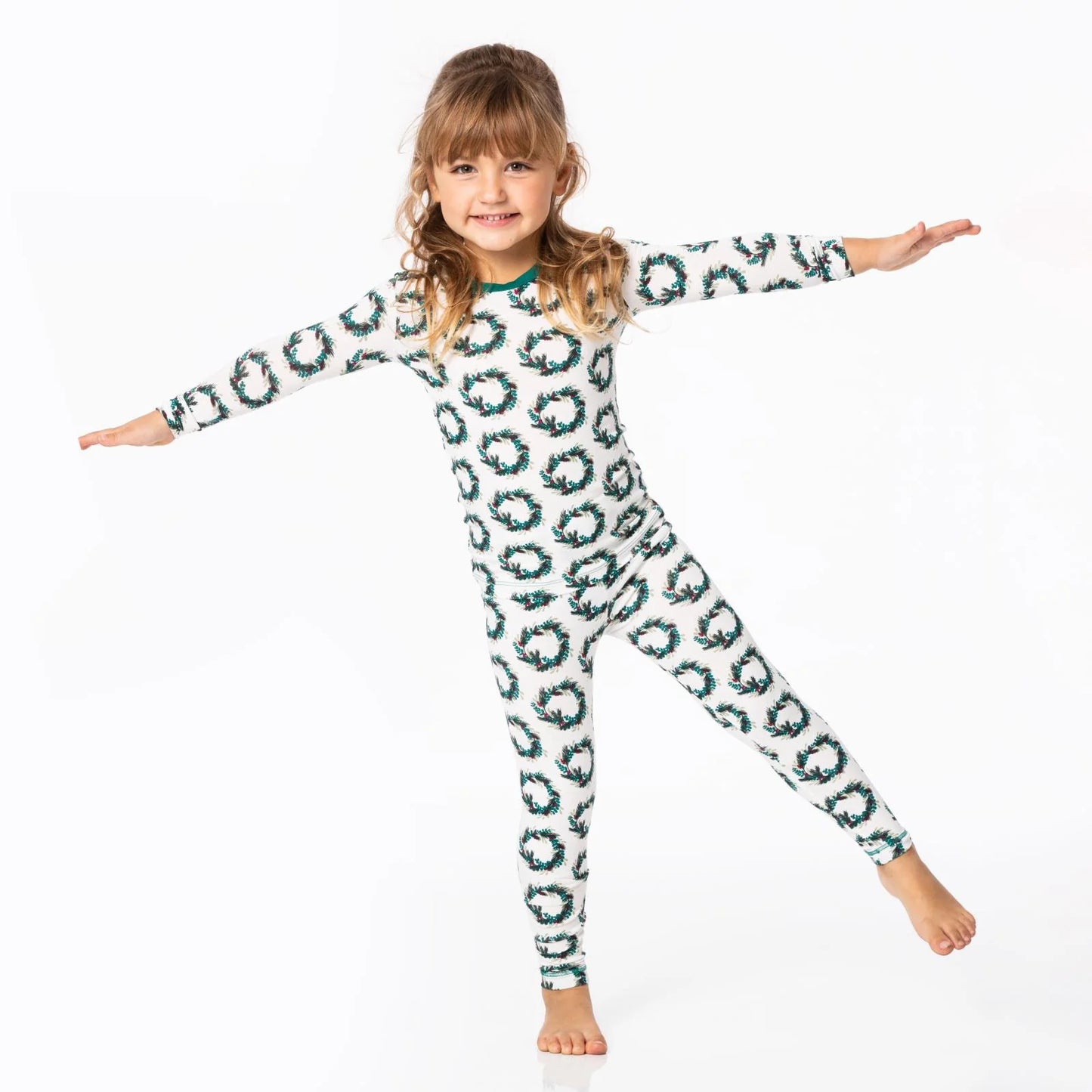 Kickee Pants - Print Long Sleeve Pajama Set Natural Holiday Wreath