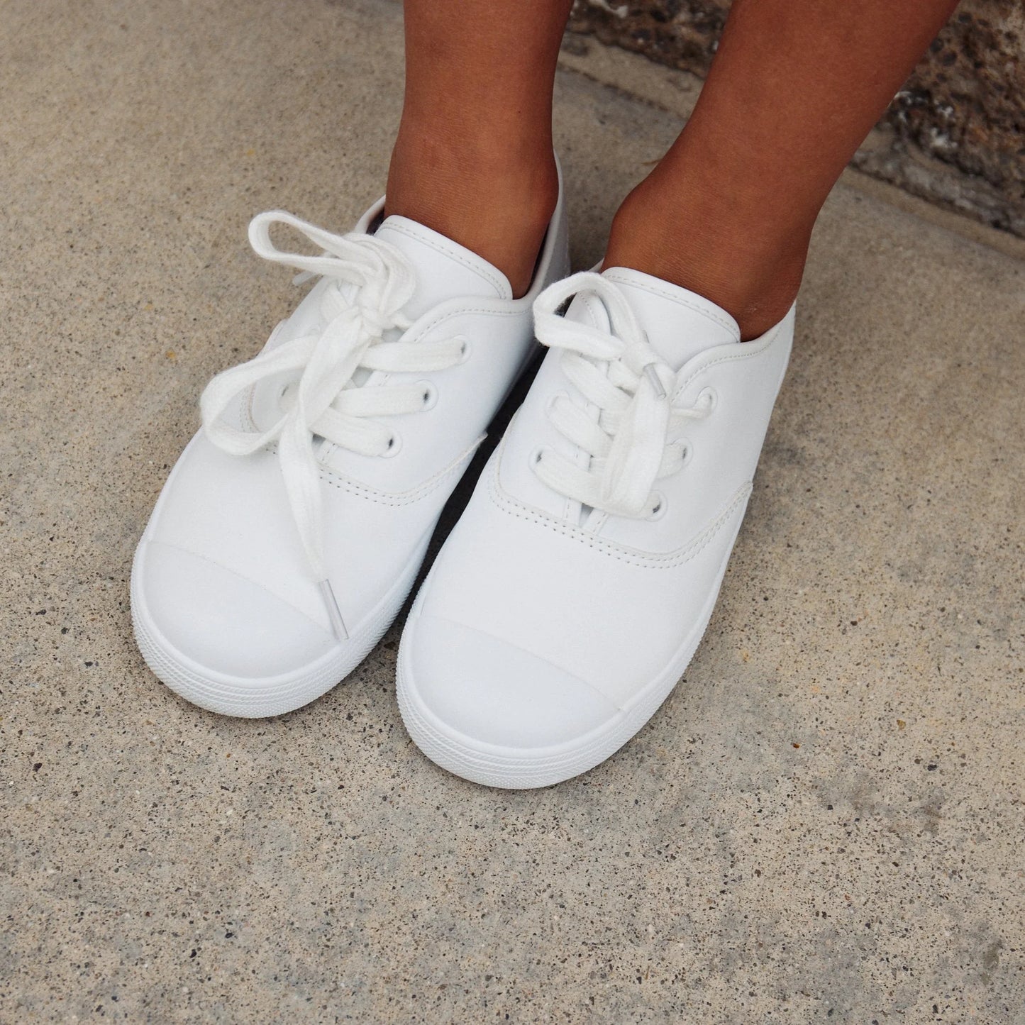 Oomphies - Hadley White Tennis Shoe