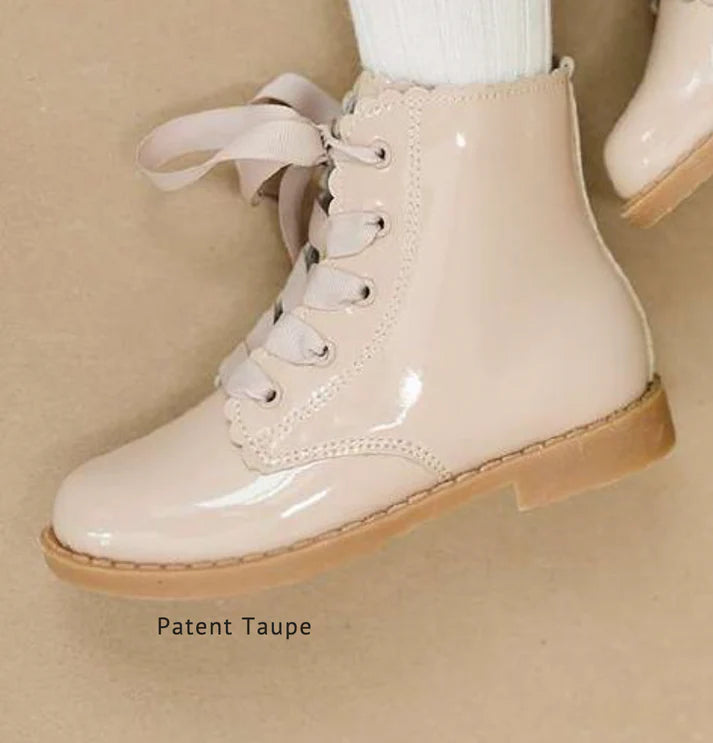 L'Amour - Josephine Scalloped Boot Patent Taupei