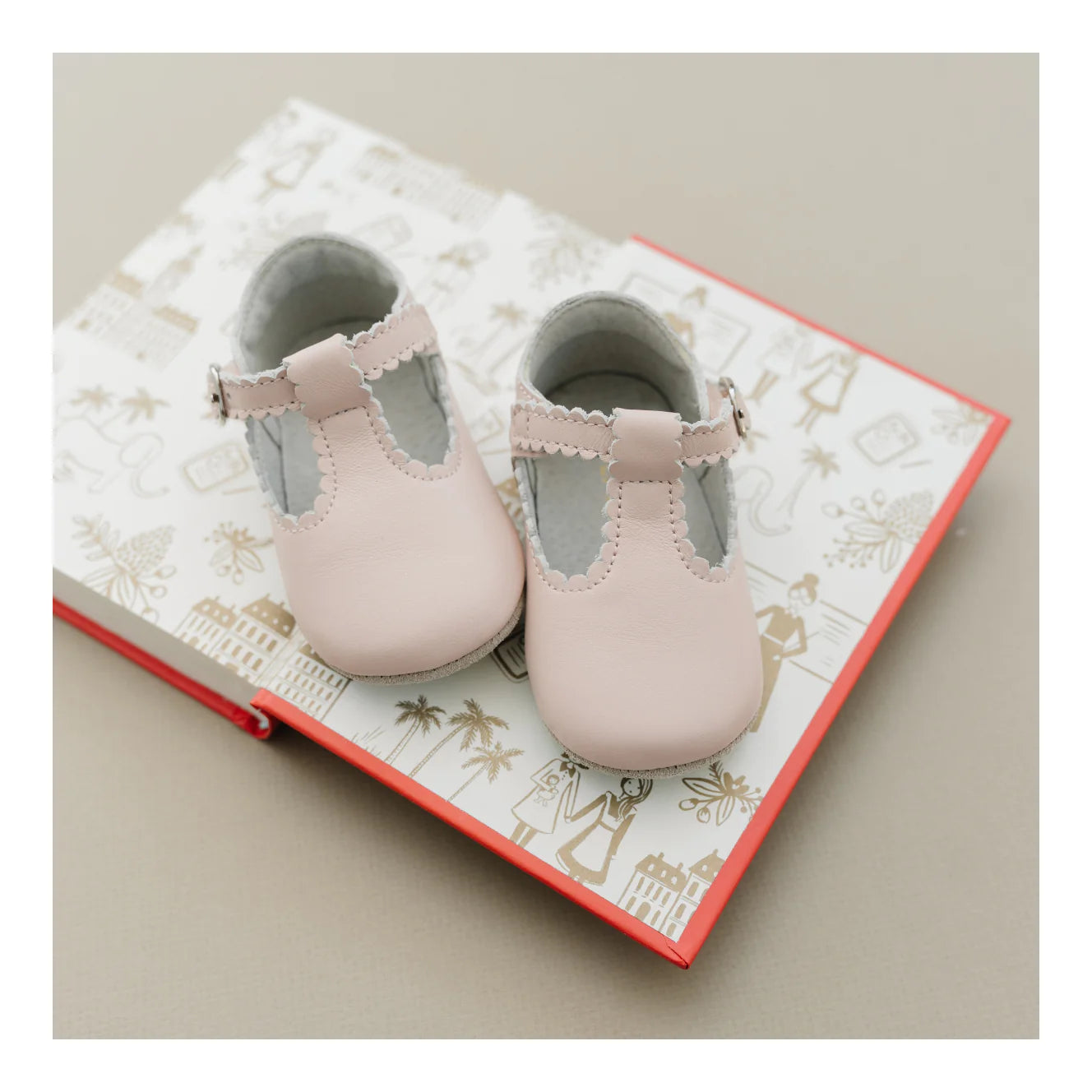 L'Amour - Elodie Scalloped Crib Mary Jane Pink