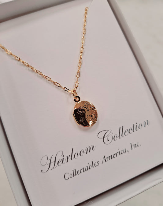 Collectables America - Gold Oval Locket CJ-302